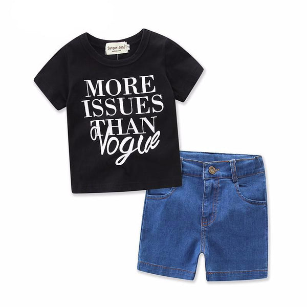 Printed T-Shirt With Blue Short Jeans
