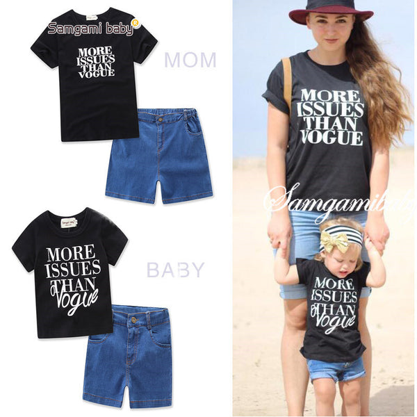 Printed T-Shirt With Blue Short Jeans